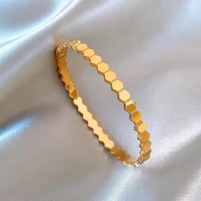 Fashion Jewelry Bracelet,18K Gold Plated Stainless Steel Waterpoof Jewelry Zircon Bangle CZ Bracelet for women - A1084